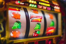 Fortune Tiger game interface on pencari angka showing betting options and spin controls